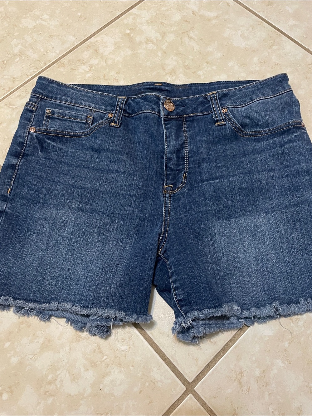 Seven7 Women's Blue Boyfriend Denim Shorts with Frayed Hem